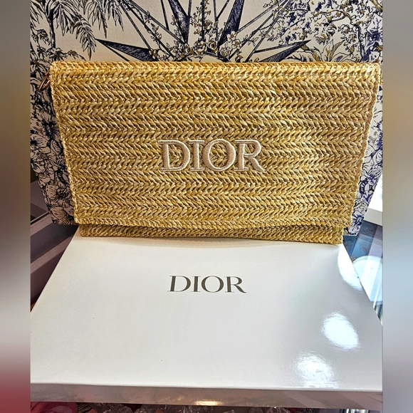 Christian Dior Novelty Clutch Pouch 2023 Summer Rattan Raffia 100% New - Picture 1 of 5